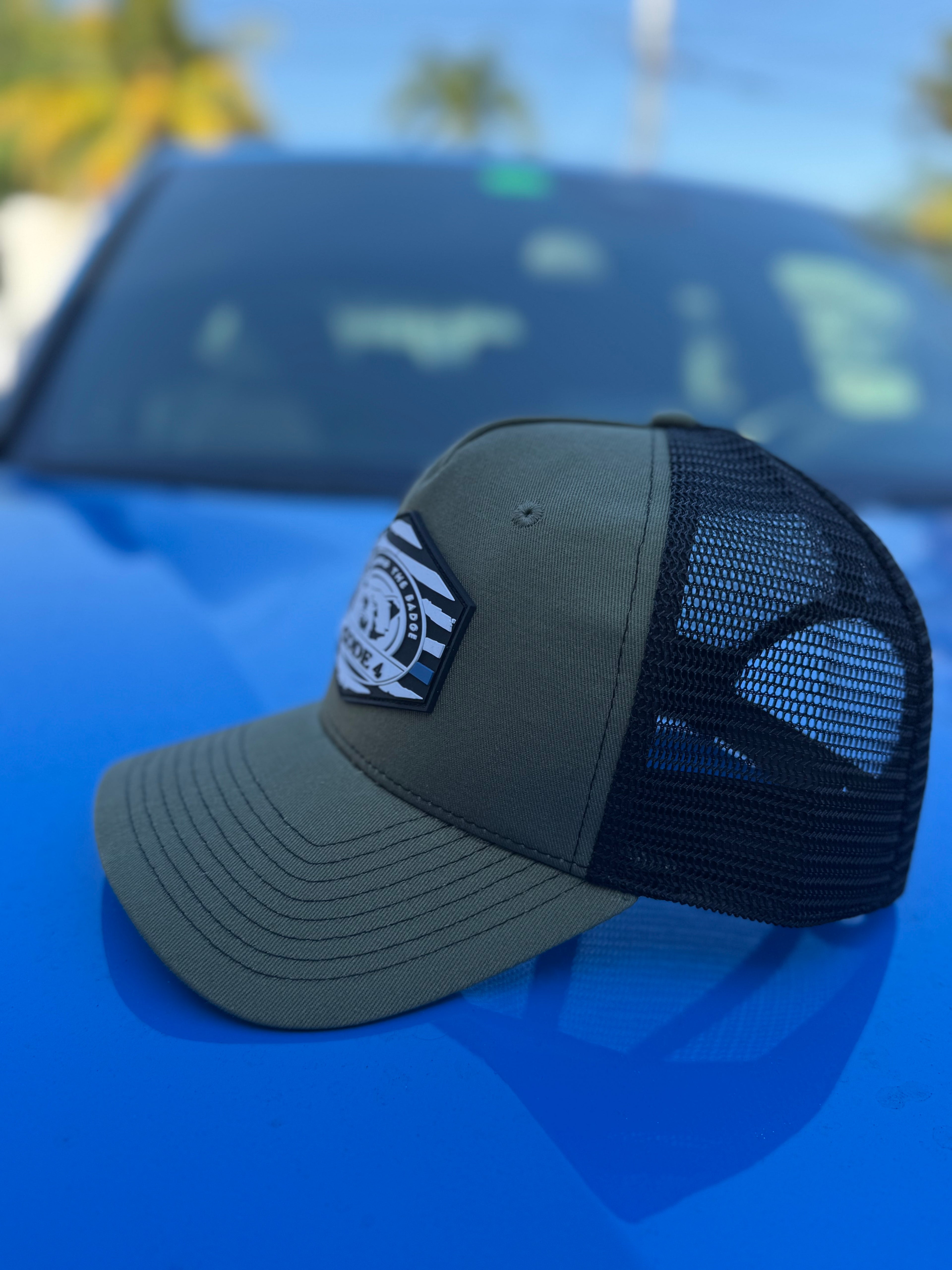 Gorra Thin Blue Line Code 4 de Apoyo Policial + 2 Calcomanías Gratis + Tarjeta Roja | Unisex Ajustable