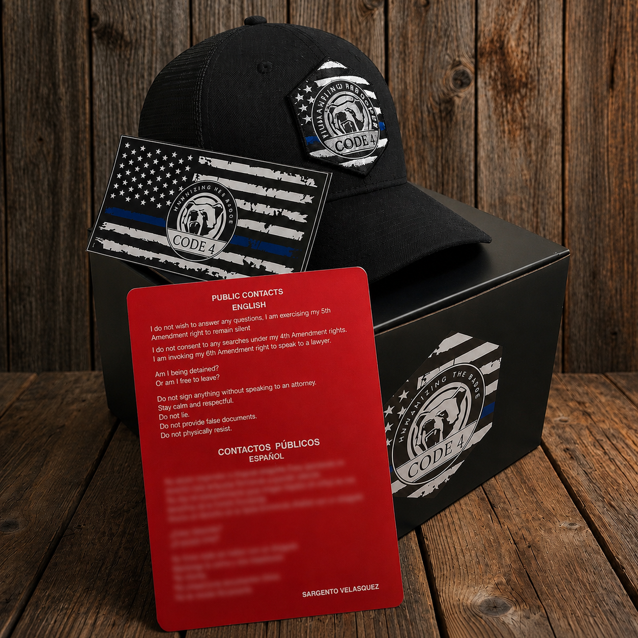 Gorra Código 4 – Edición Premium Línea Azul (Caja + Stickers Incluidos